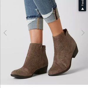 Blowfish size 7 booties